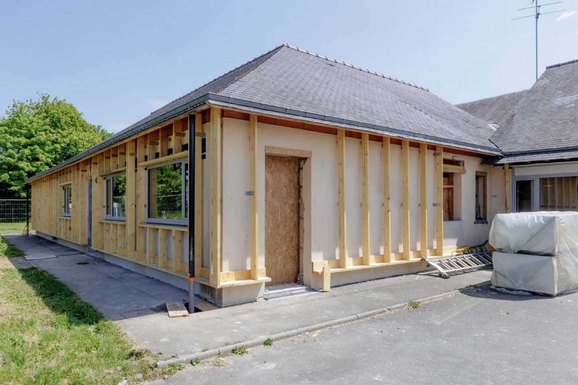 Rénovation énergétique du groupe scolaire Les Deux Ménés à Louargat (Côtes d’Armor)